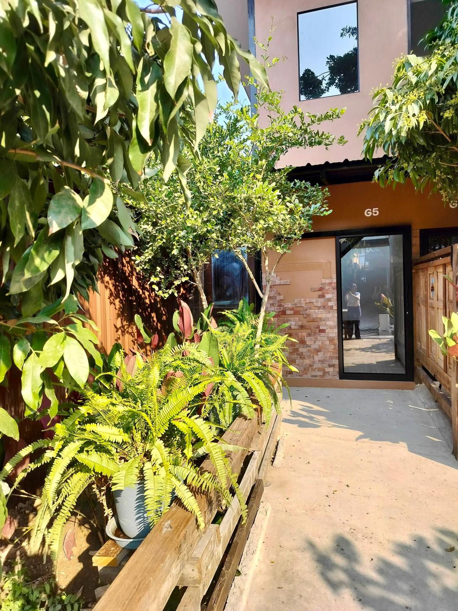 Oldy De Garden Aparthotel Chiang Mai Exterior photo