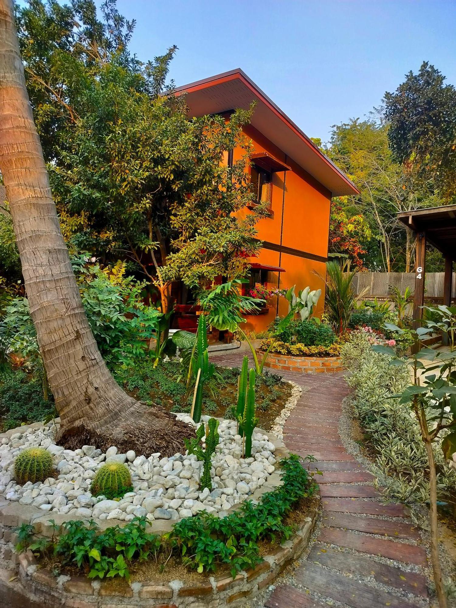 Oldy De Garden Aparthotel Chiang Mai Exterior photo